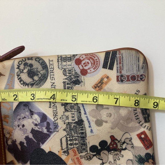 Dooney & Bourke Disneyland 55th Anniversary crossbody - Picture 4 of 15
